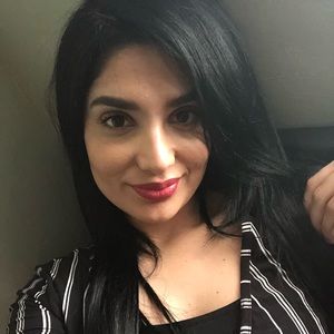 Meet your Posher, Mayra